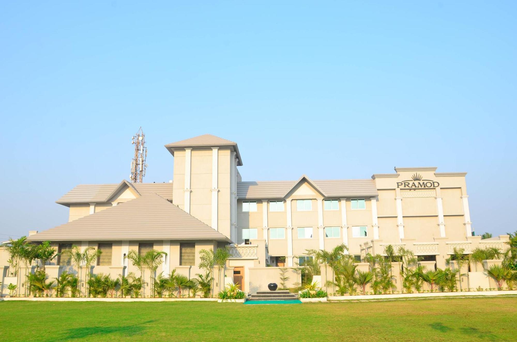 פורי Pramod Convention & Beach Resorts מראה חיצוני תמונה